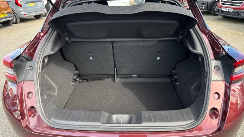 Nissan Juke 1.0 DiG-T N-Connecta 5dr Petrol Hatchback